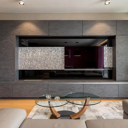 Luxury Gabriela With Pool Split