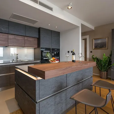 Apartment Luxury Gabriela With Pool