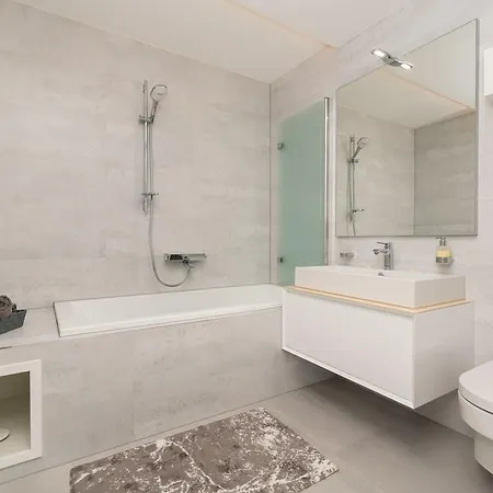 Apartment Luxury Gabriela With Pool Split