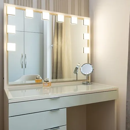 Luxury Gabriela With Pool Apartment *